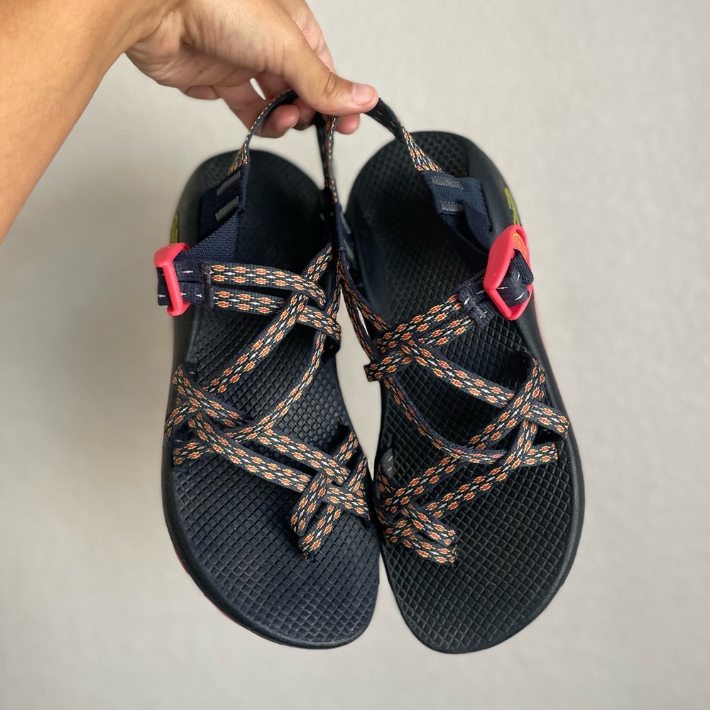 Women’s Chacos Sandals | Size 9